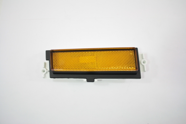 81-88 Monte Carlo Front Marker Light Assembly